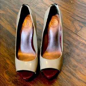 Jessica Simpson platform heels